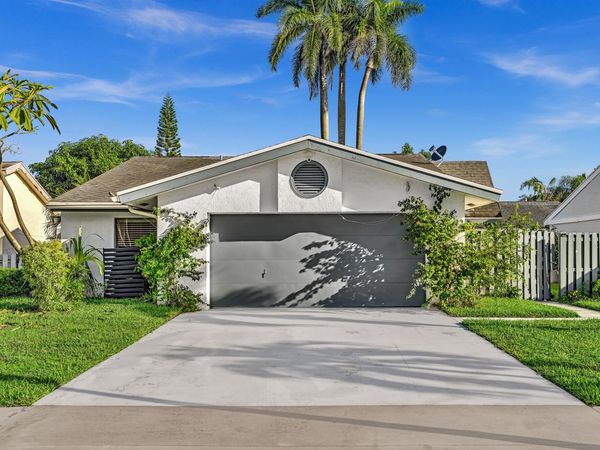 82 BAYTREE Circle, Boynton Beach, FL 33436