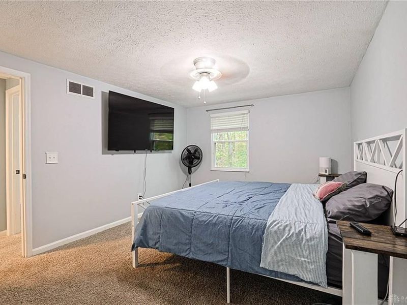 2268 Chesterfield Lane, Batavia, OH 45103 Photo 12