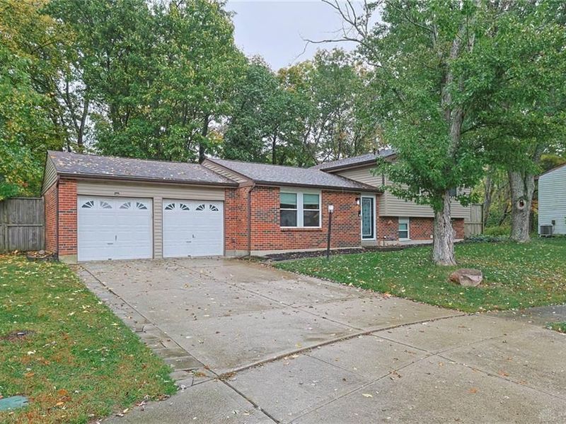 2268 Chesterfield Lane, Batavia, OH 45103 Photo 2