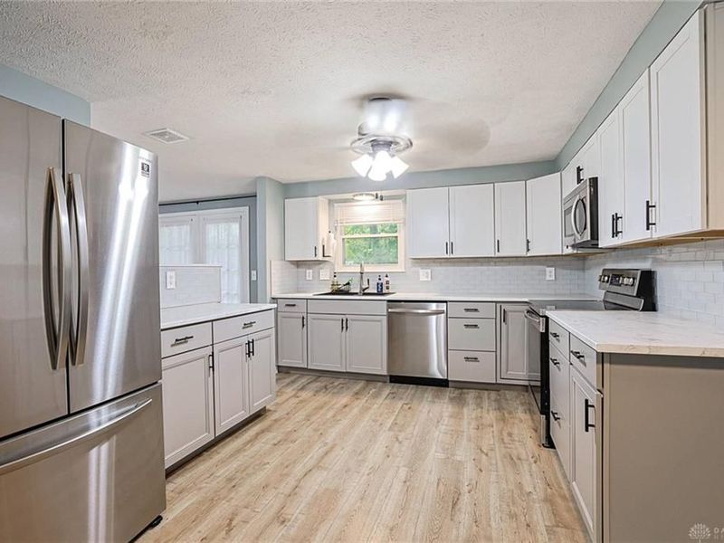 2268 Chesterfield Lane, Batavia, OH 45103 Photo 8