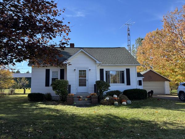 2904 Petersville Road, Rogers City, MI 49779
