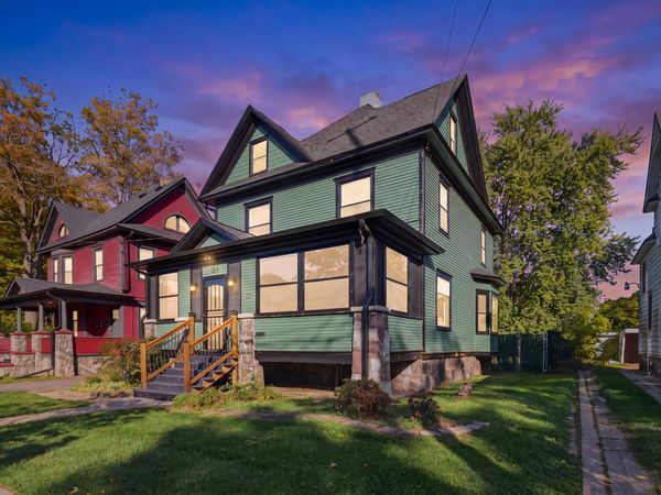 524 Elm Street, Kalamazoo, MI 49007