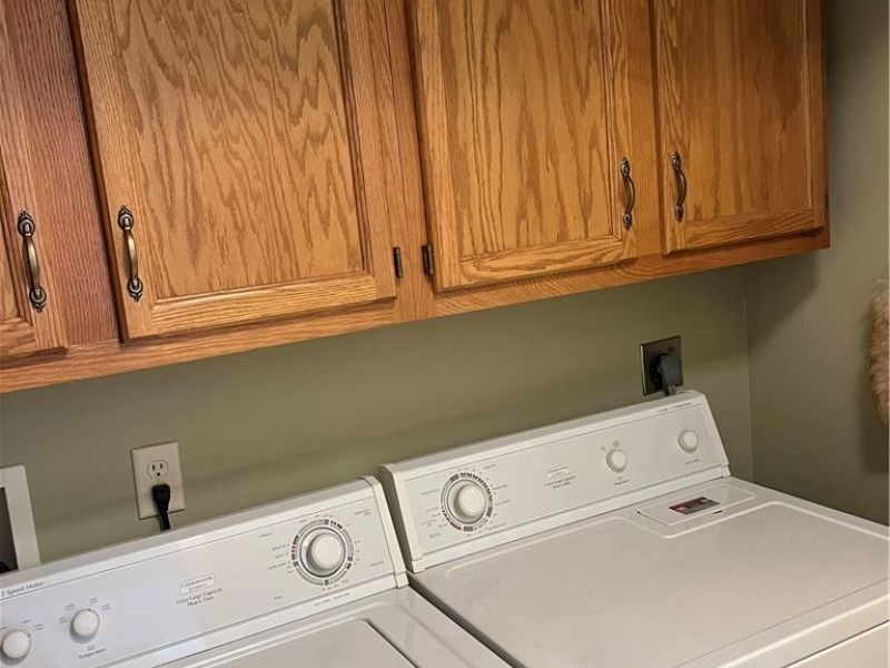 712 Parkview Drive, Dover, OH 44622 Photo 7