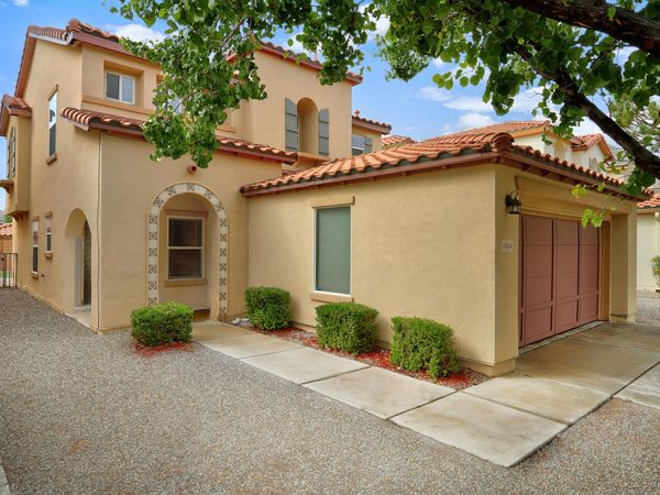 1044 Waterfall Drive NE, Rio Rancho, NM 87144