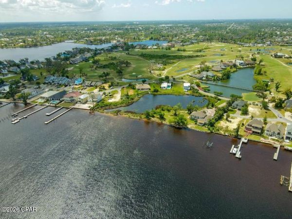 000 Country Club Drive , Lynn Haven, FL 32444