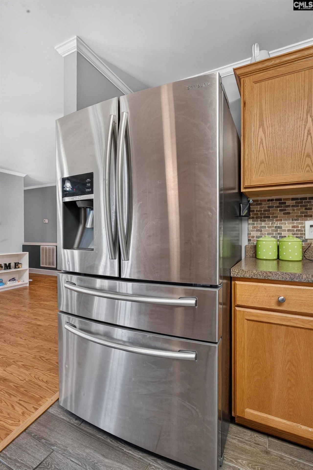 2090 Colony Drive  Photo 24