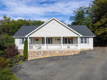 610 CEDAR CT, WOODSTOCK, VA 22664