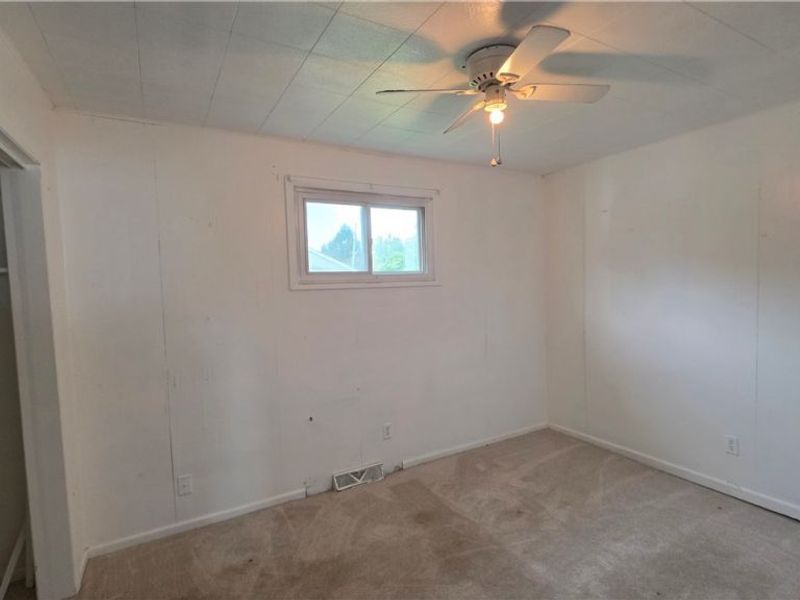 357 Hedges Street, Hopedale, OH 43976 Photo 13