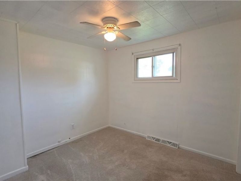 357 Hedges Street, Hopedale, OH 43976 Photo 5