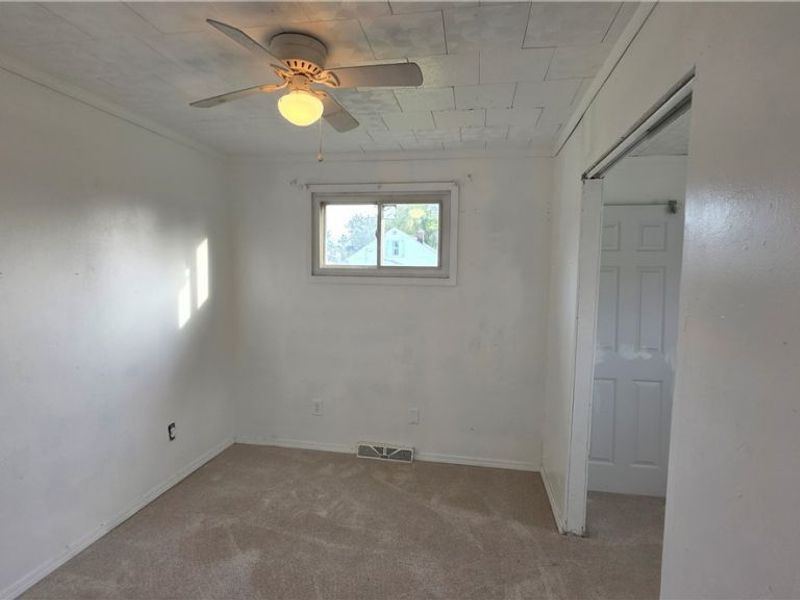 357 Hedges Street, Hopedale, OH 43976 Photo 9