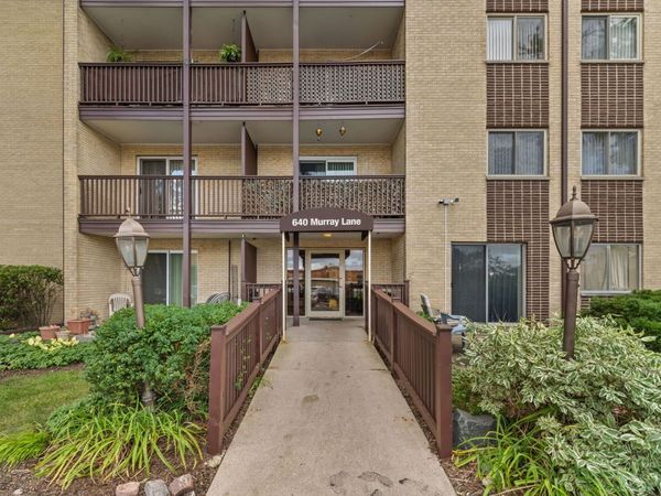 640 Murray Lane, Unit 312, Des Plaines, IL 60016