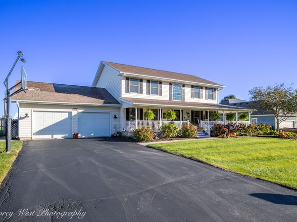 220 W Fuller Drive , Waterman, IL 60556