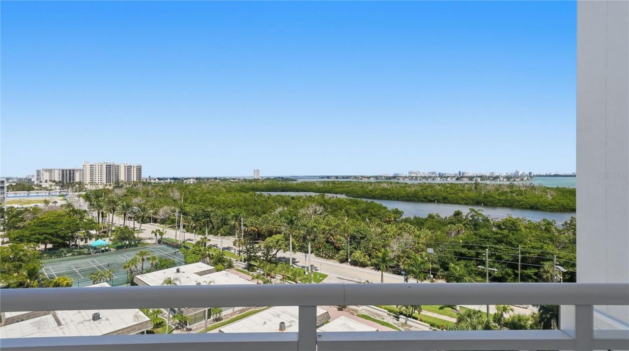 2050 Benjamin Franklin Drive, Unit B704, Sarasota, FL 34236 Photo