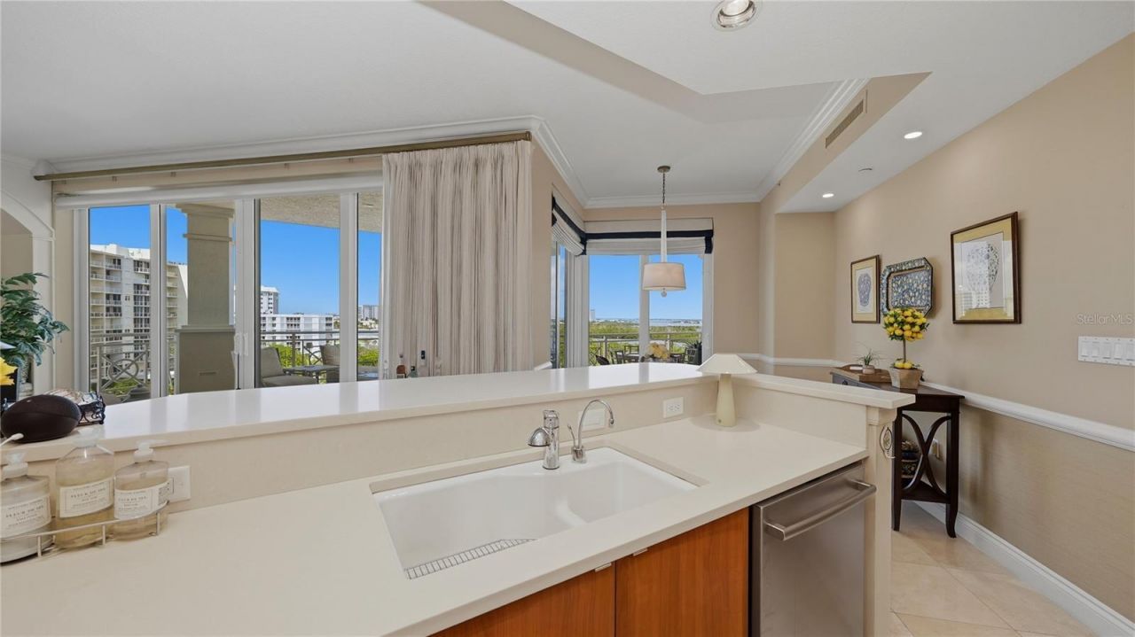 2050 Benjamin Franklin Drive, Unit B704, Sarasota, FL 34236 Photo