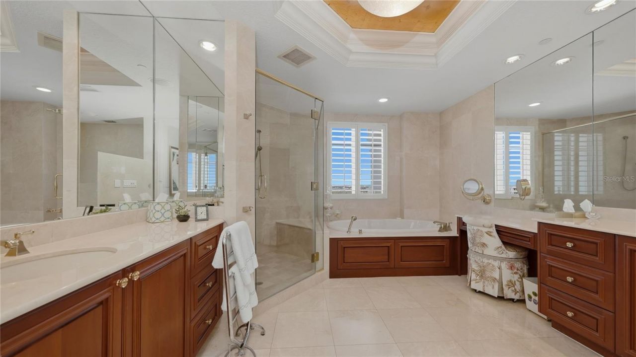 2050 Benjamin Franklin Drive, Unit B704, Sarasota, FL 34236 Photo
