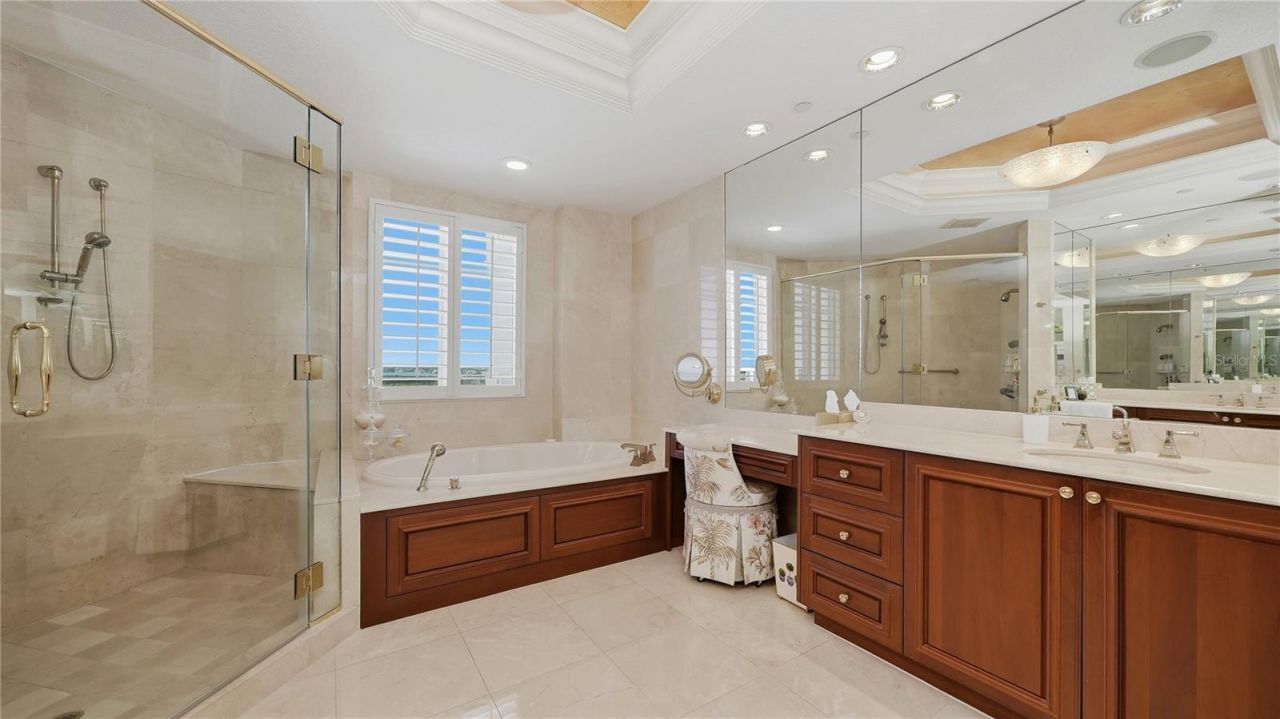 2050 Benjamin Franklin Drive, Unit B704, Sarasota, FL 34236 Photo