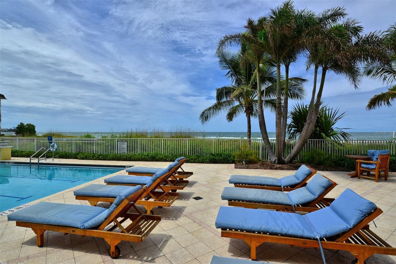 2050 Benjamin Franklin Drive, Unit B704, Sarasota, FL 34236 Photo