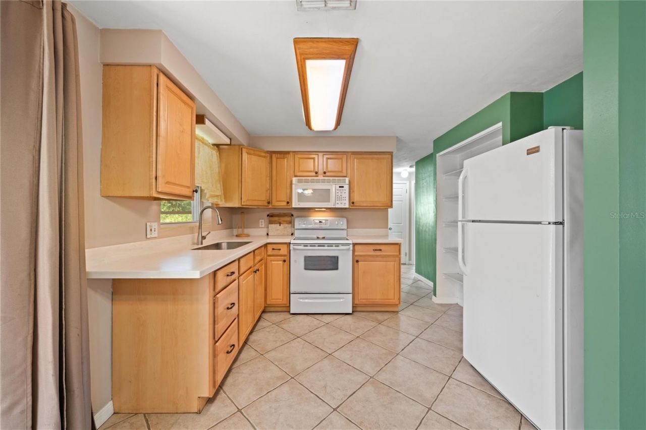 5017 Overlook Drive, New Port Richey, FL 34652 Photo