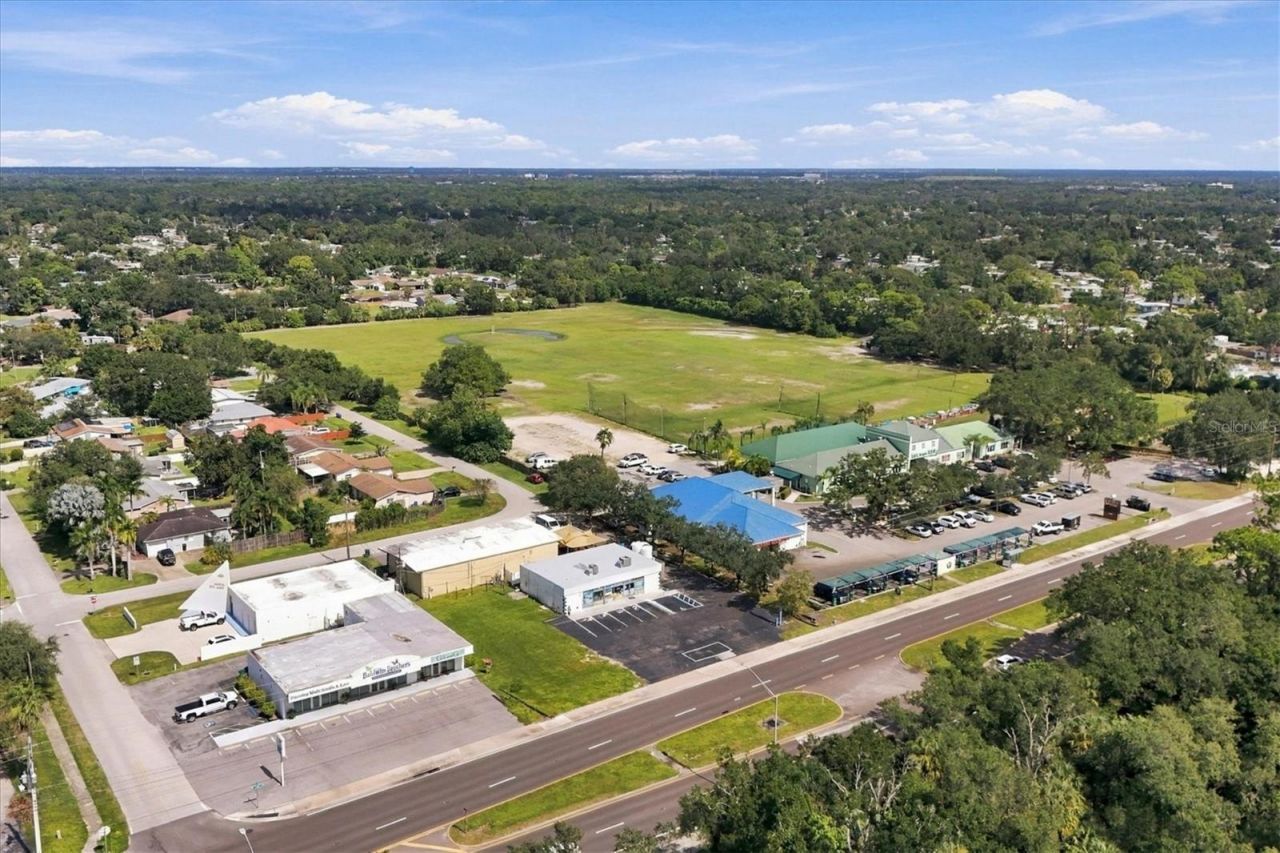4631 Bee Ridge Road, Sarasota, FL 34233 Photo