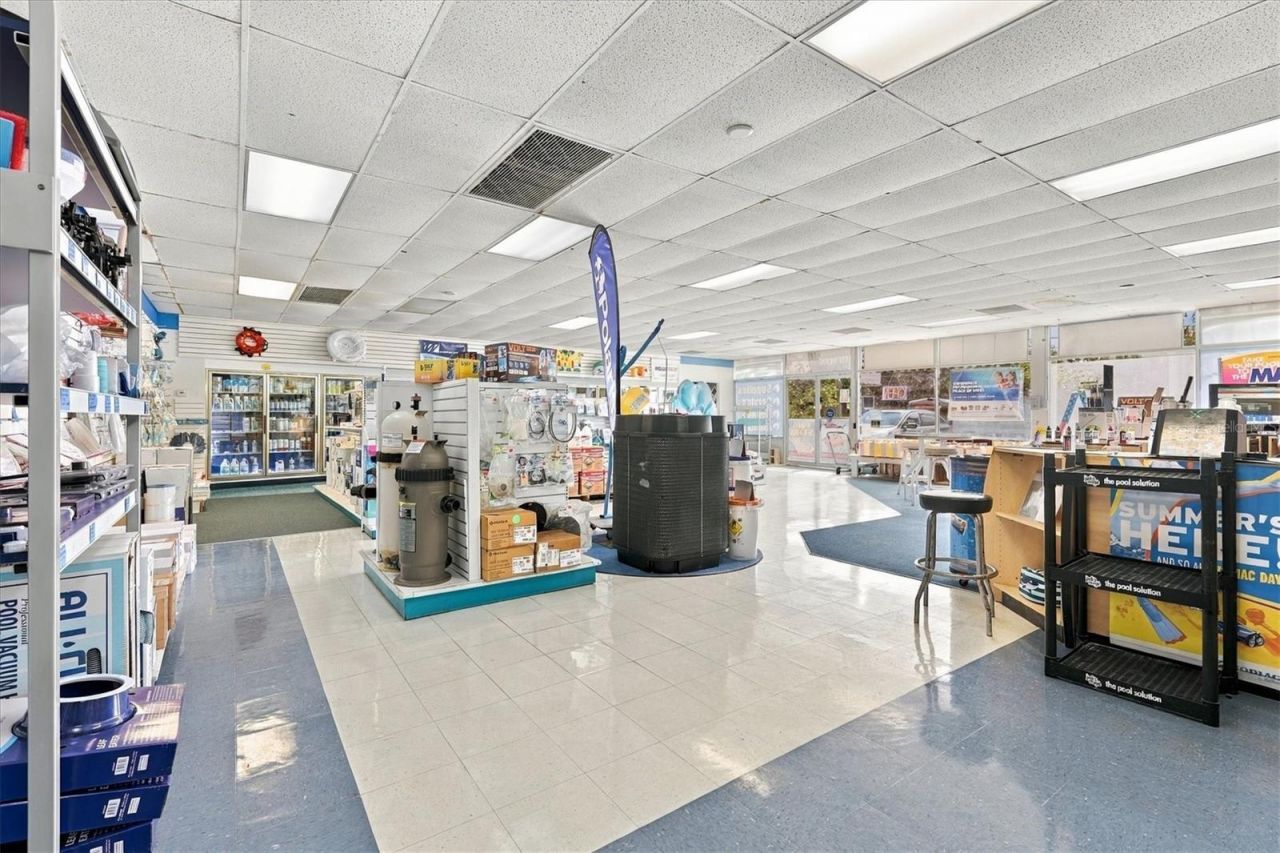 4631 Bee Ridge Road, Sarasota, FL 34233 Photo
