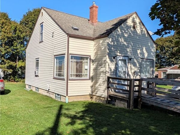 173 Como Avenue , Struthers, OH 44471