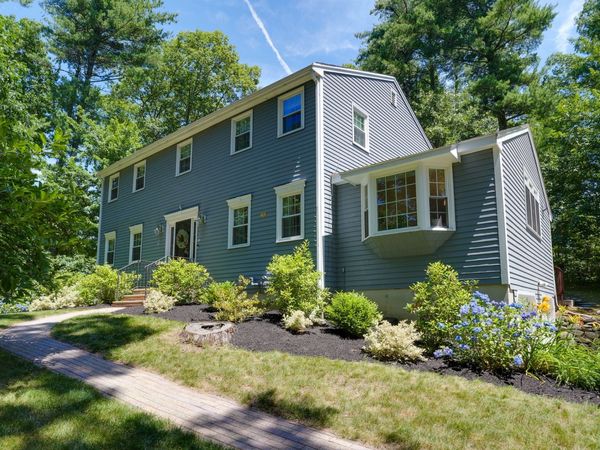 18 Coolidge Cir, Northborough, MA 01532