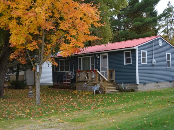 4250 Birch Drive, Lake, MI 48632