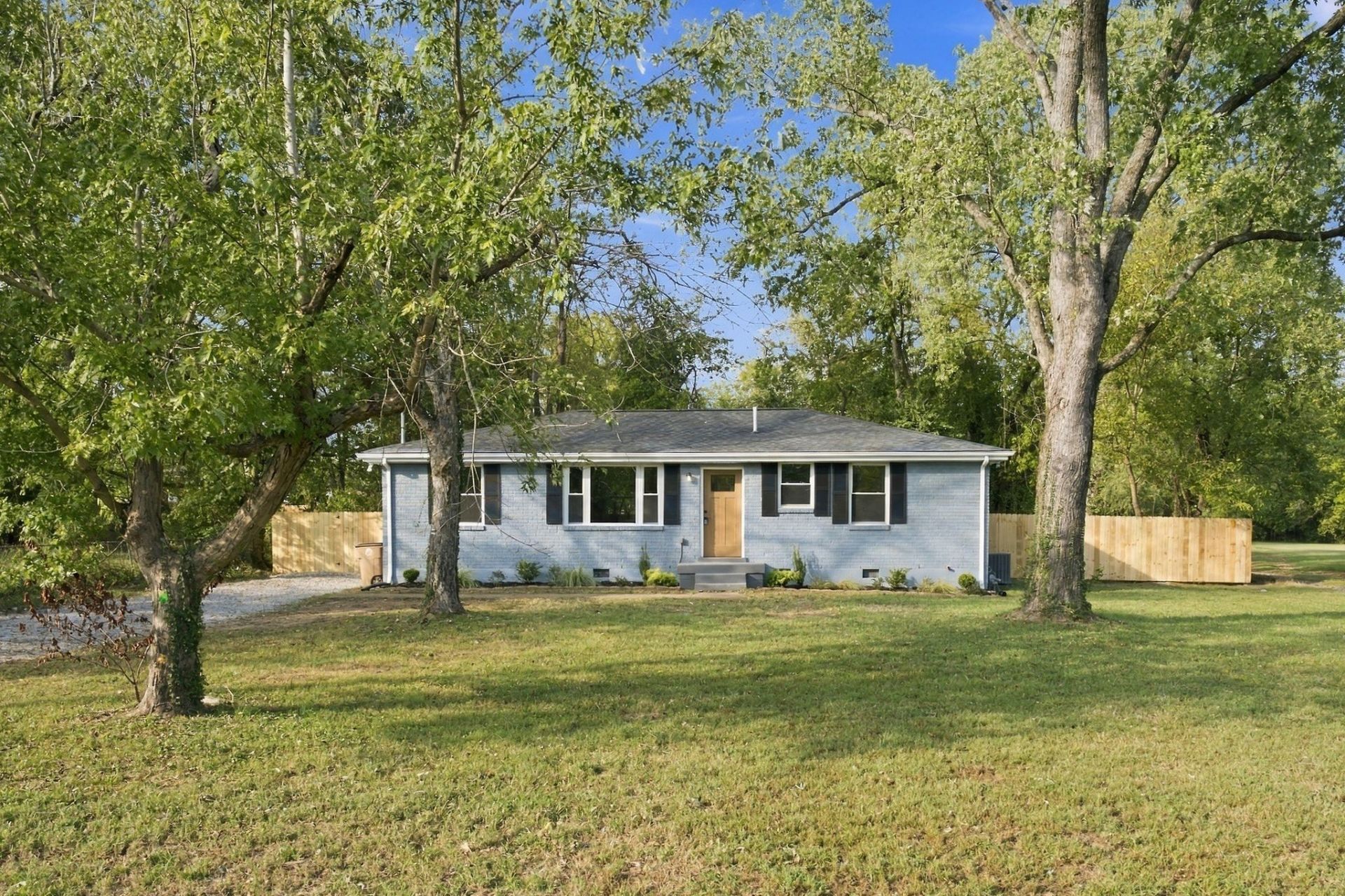 3912 Mallard Dr, Nashville, TN 37218 Main Photo