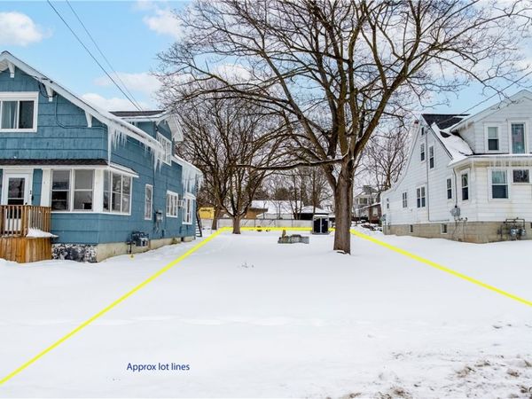 Buckley Road , Liverpool, NY 13088