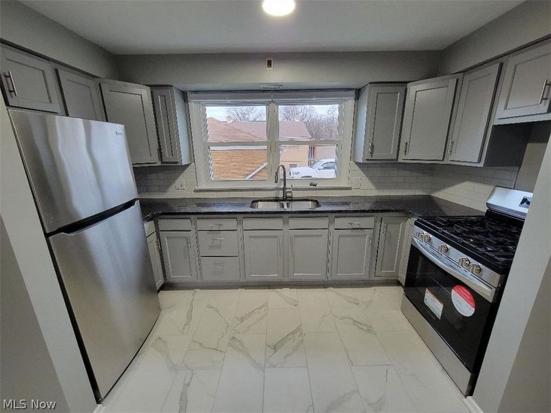1978 Boardman Poland Road, Unit 2, Poland, OH 44514 Photo 2