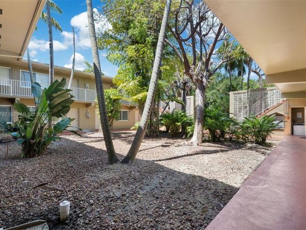 6310 SW 79th St , Unit 2, South Miami, FL 33143