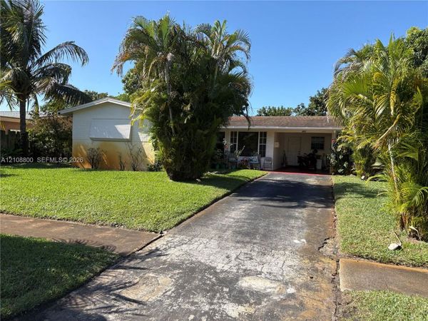 451 SW 30th Ave, Fort Lauderdale, FL 33312
