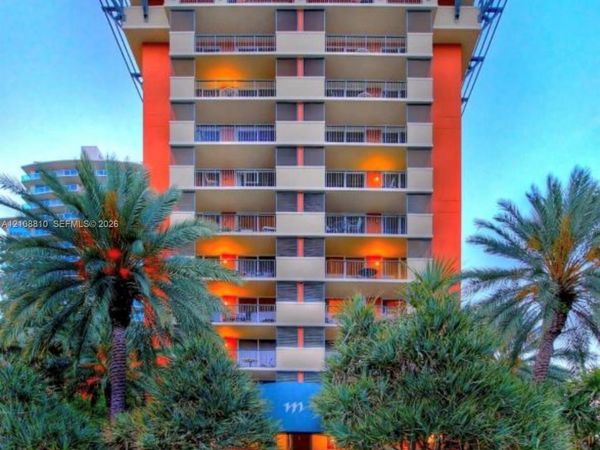 2951 S Bayshore Dr, Unit 416, Miami, FL 33133