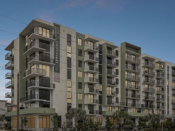4465 Griffin Road , Unit A1E, Davie, FL 33314
