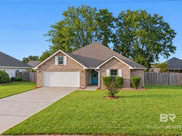 501 E E Shriver Ave, Summerdale, AL 36580