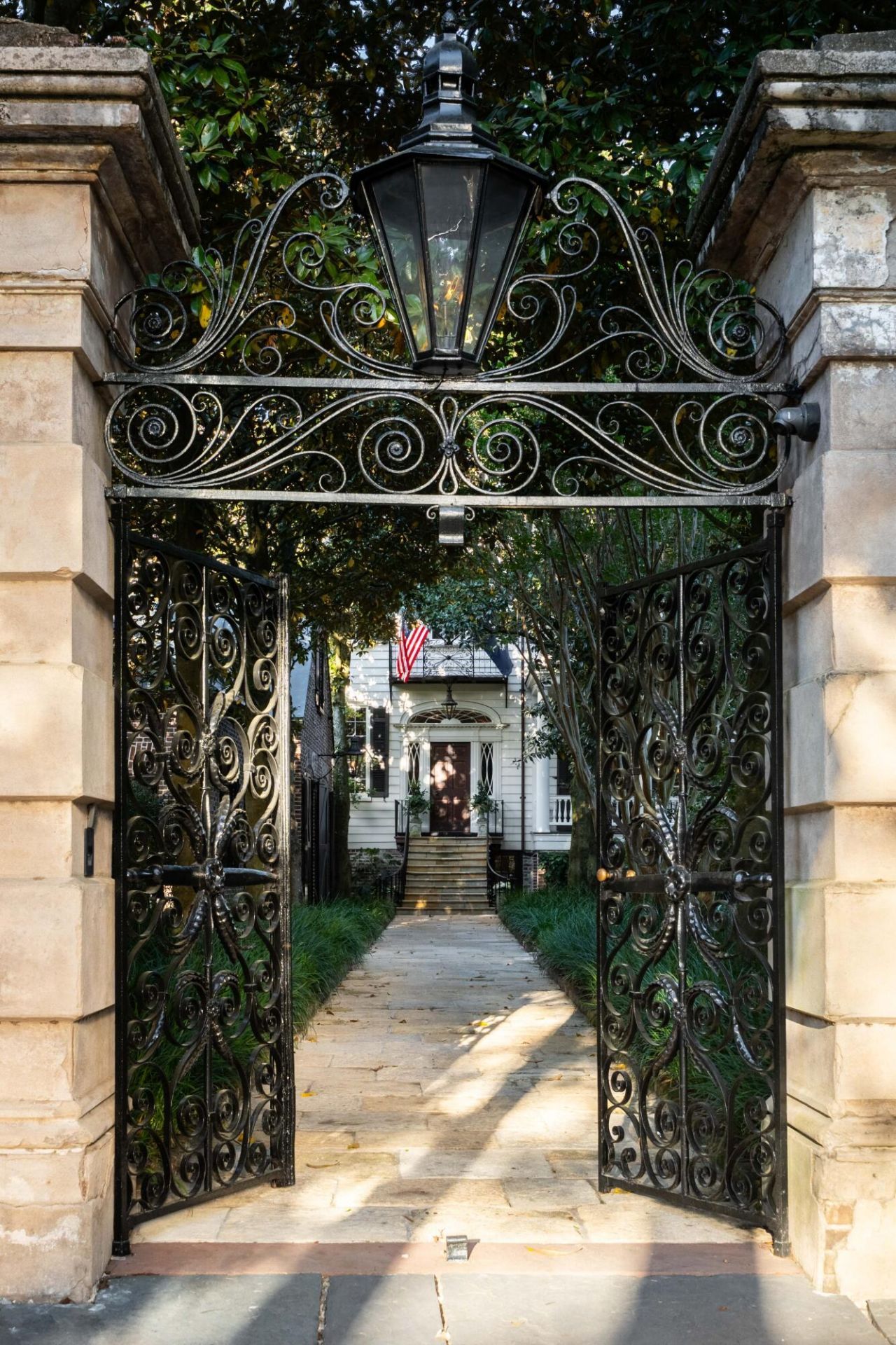 32 Legare Street Photo 10
