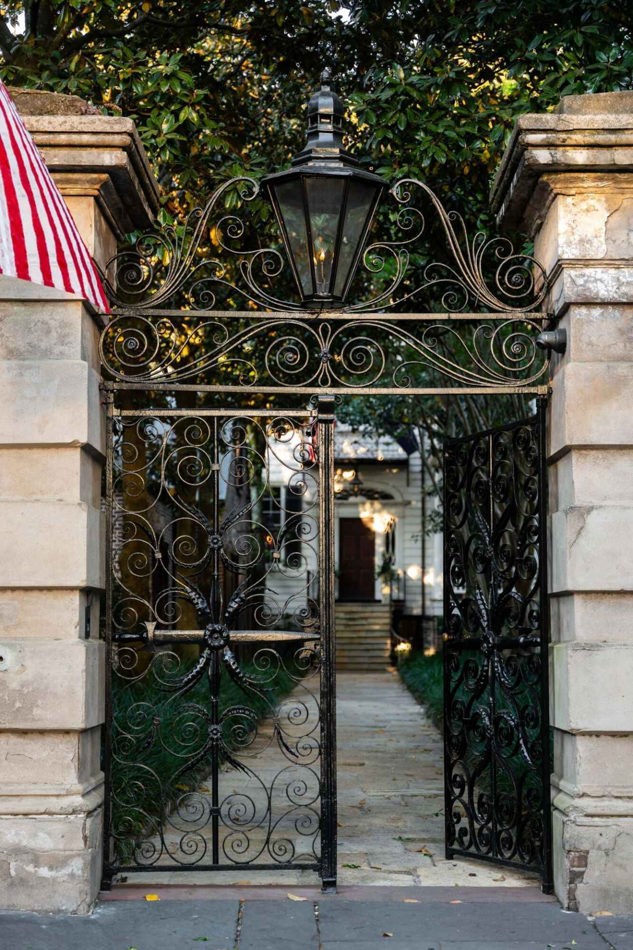 32 Legare Street Photo 8