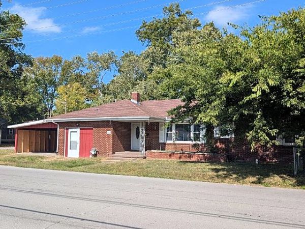 1804 W Copeland Street , Marion, IL 62959