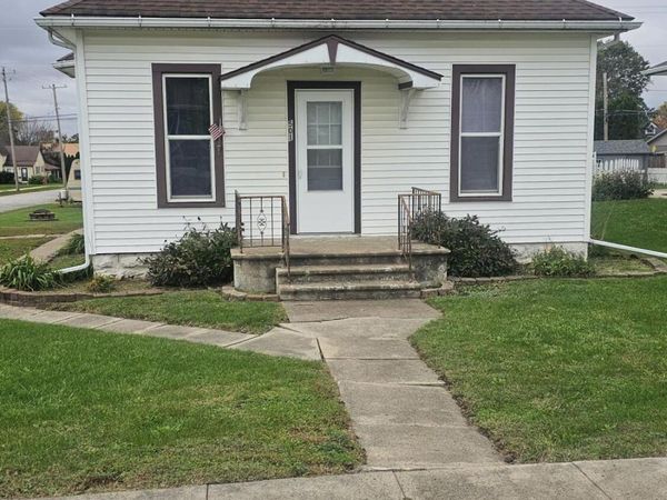 501 WASHINGTON AVE, Lowden, IA 52255