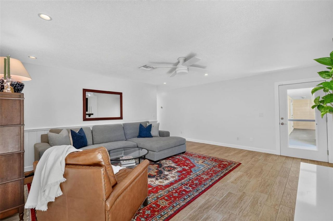 1307 La Salida Way, Leesburg, FL 34748 Photo