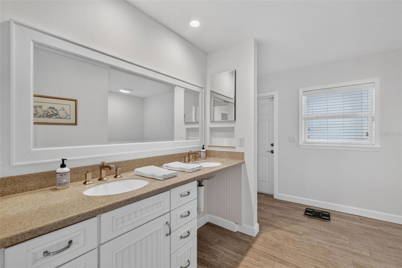 1307 La Salida Way, Leesburg, FL 34748 Photo
