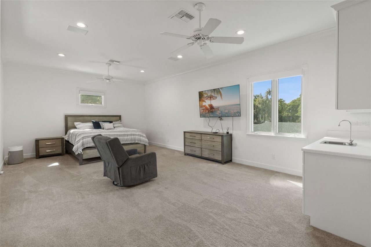 6091 Linneal Beach Drive, Apopka, FL 32703 Photo