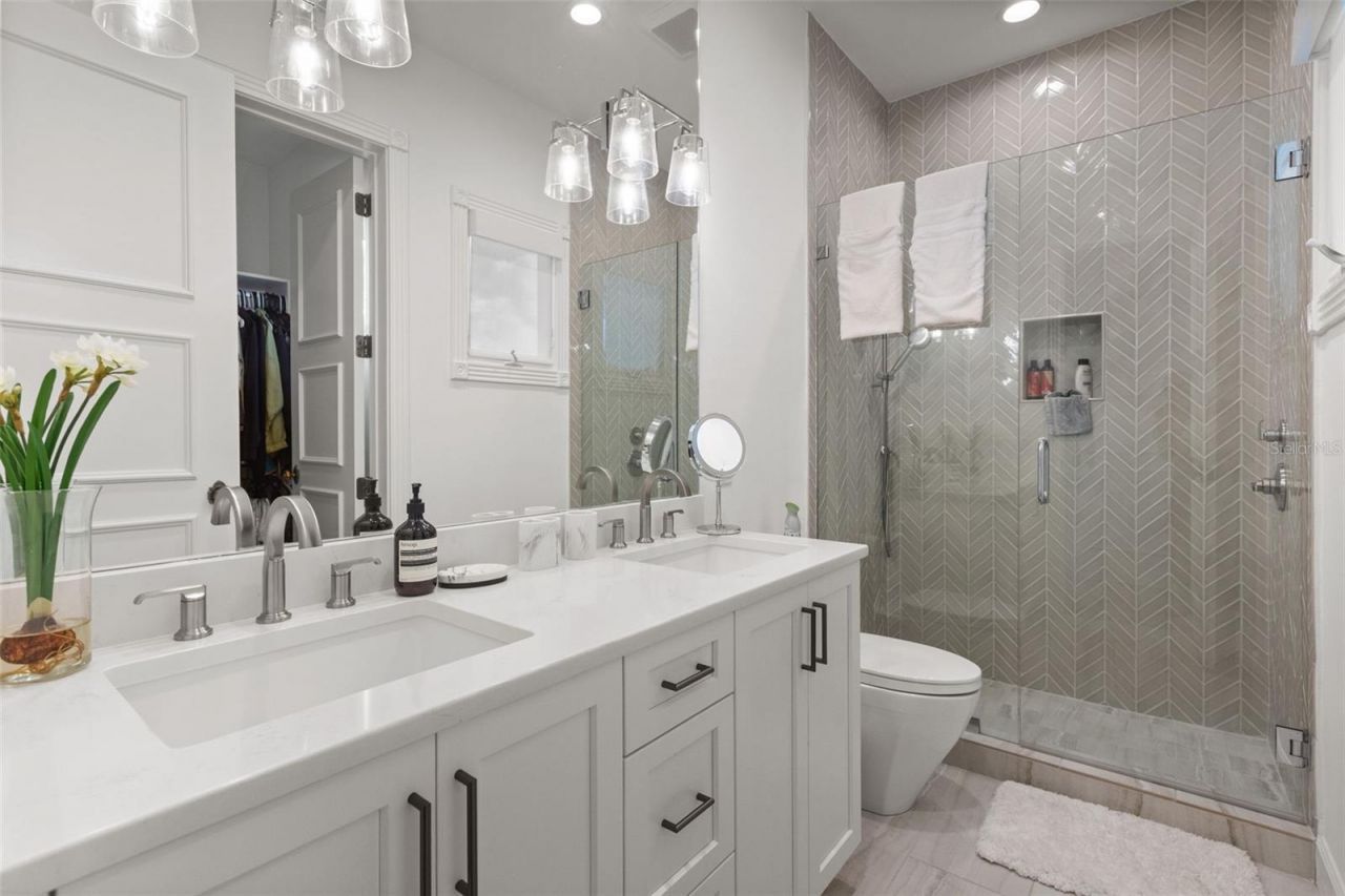 6091 Linneal Beach Drive, Apopka, FL 32703 Photo