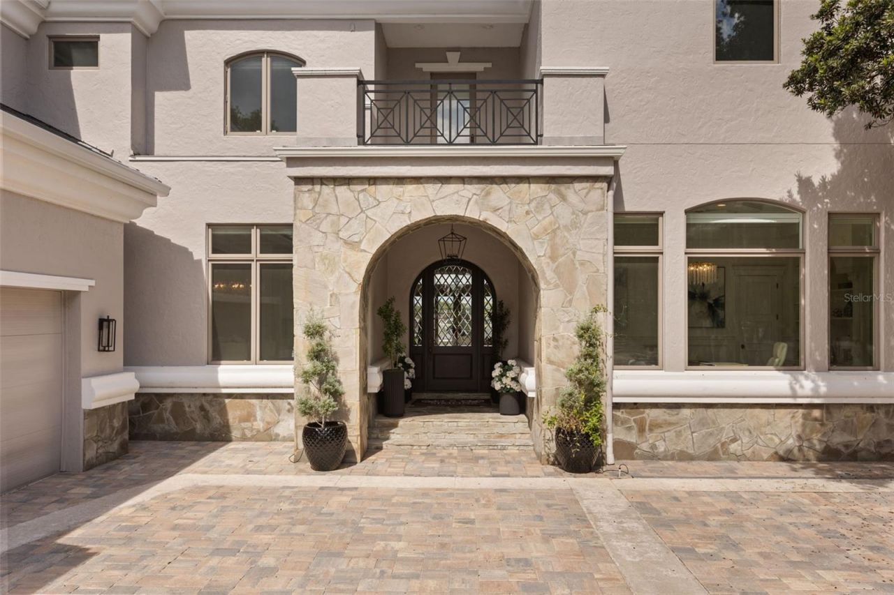 6091 Linneal Beach Drive, Apopka, FL 32703 Photo