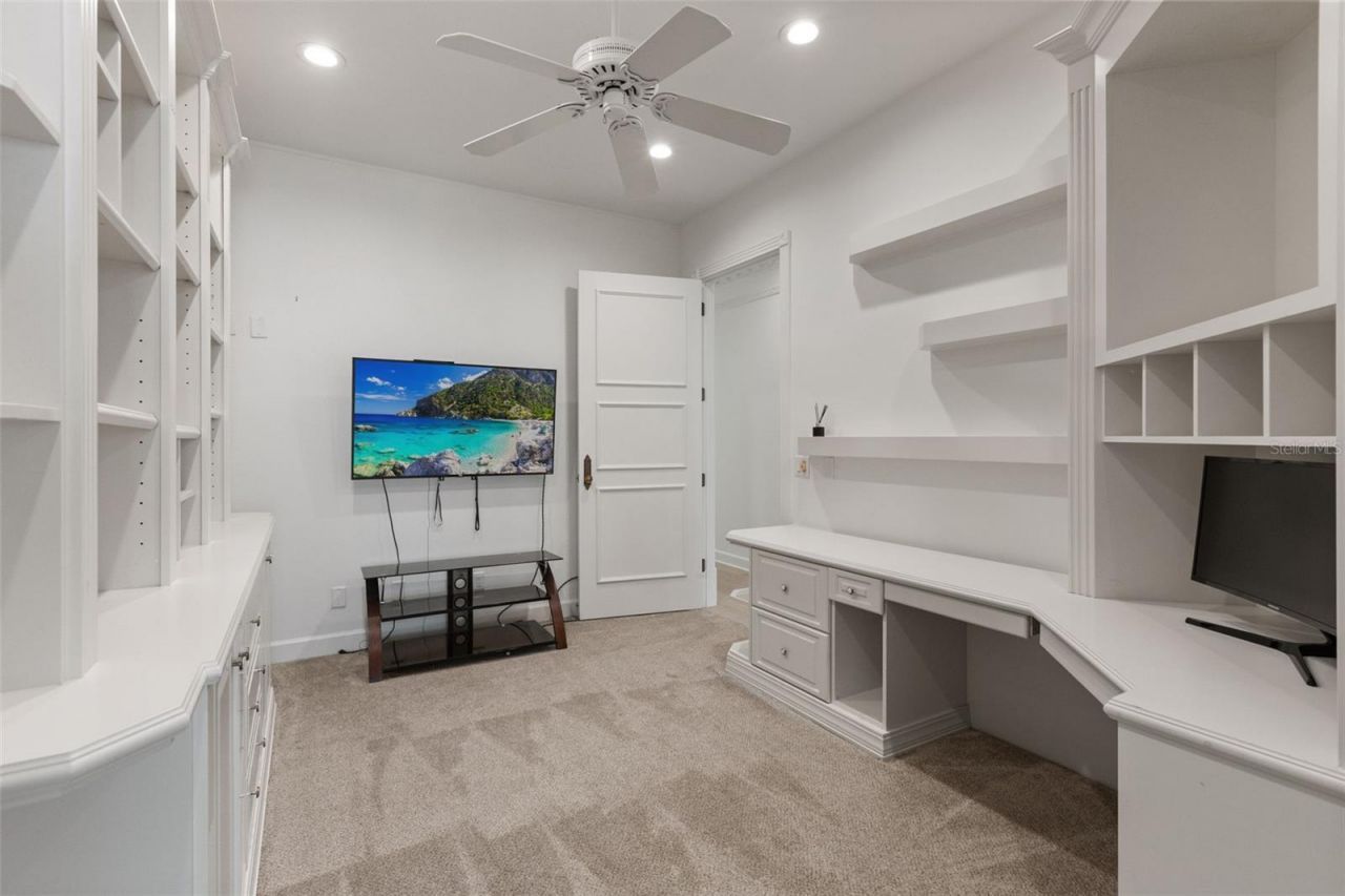 6091 Linneal Beach Drive, Apopka, FL 32703 Photo