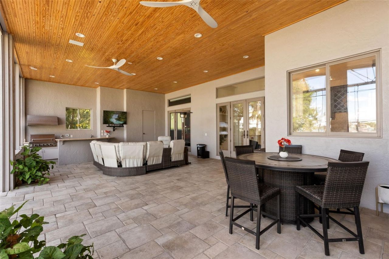 6091 Linneal Beach Drive, Apopka, FL 32703 Photo