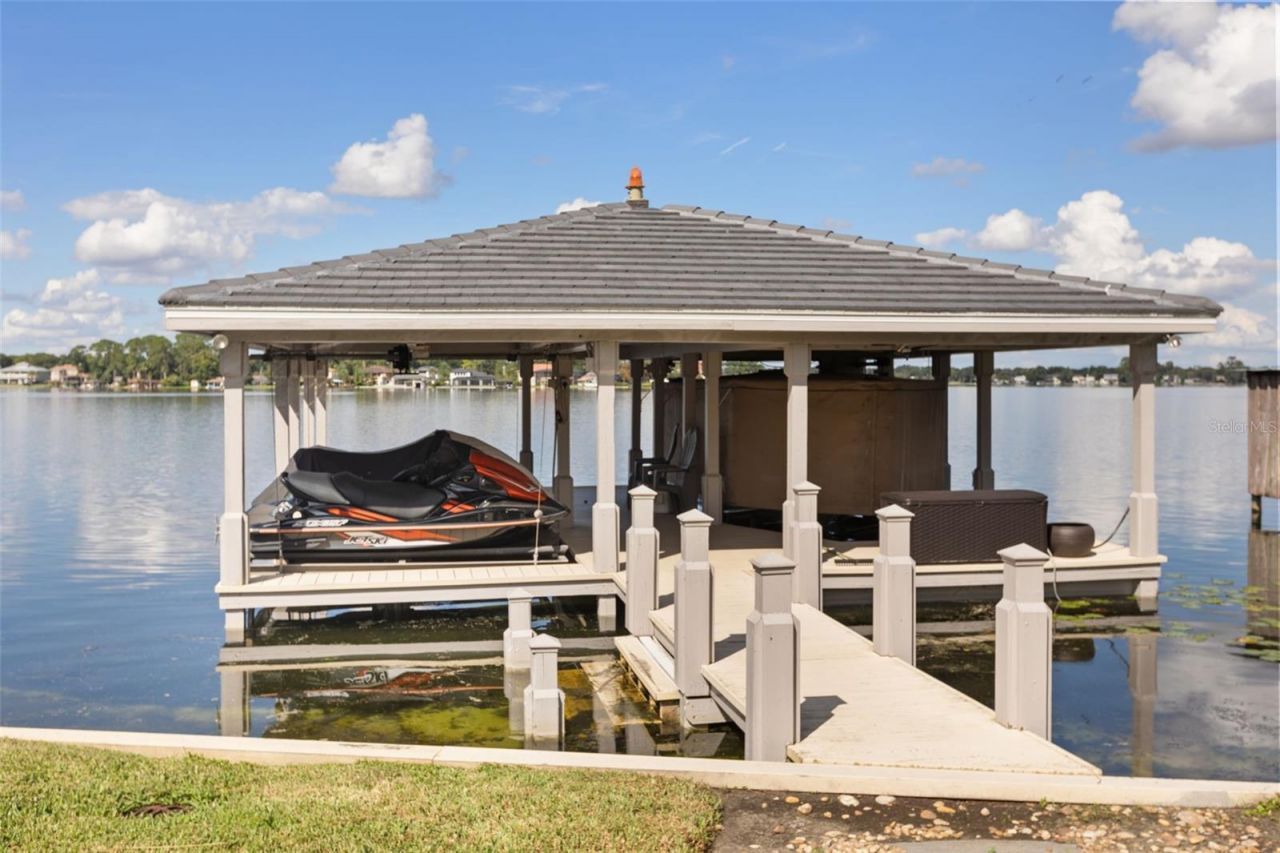 6091 Linneal Beach Drive, Apopka, FL 32703 Photo