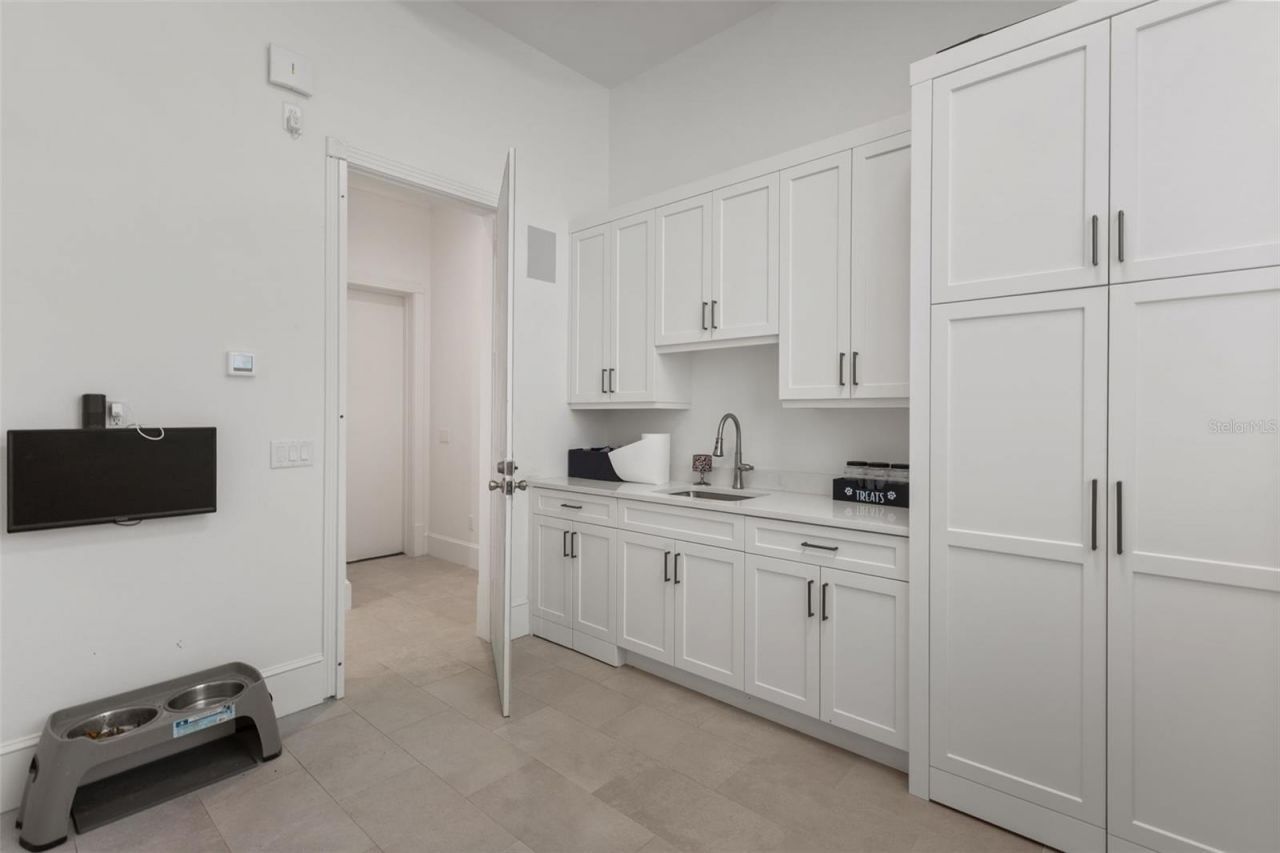 6091 Linneal Beach Drive, Apopka, FL 32703 Photo