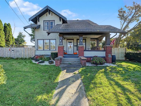 1021 1st Avenue W, Newton, IA 50208