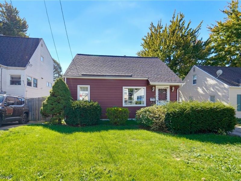 796 Indian Trail, Akron, OH 44314 Photo 2